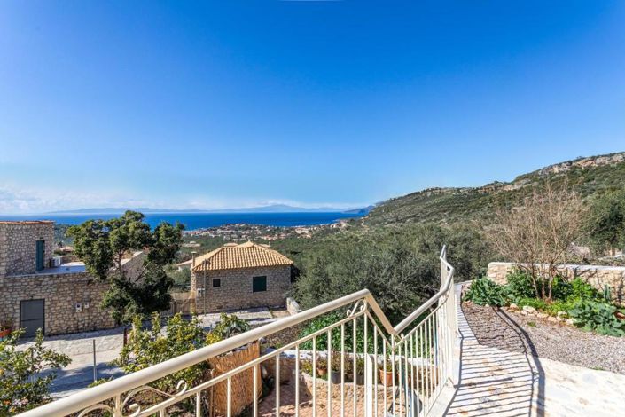 Image No.26-3 Bed Property for sale