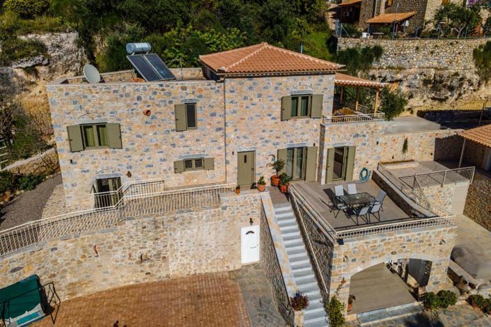 Image No.28-3 Bed Property for sale