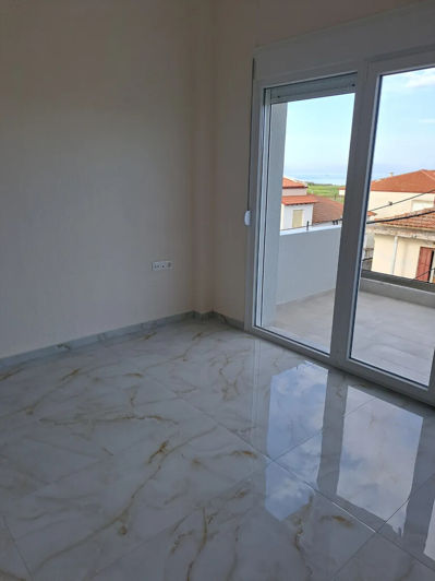 Image No.7-2 Bed Maisonette for sale