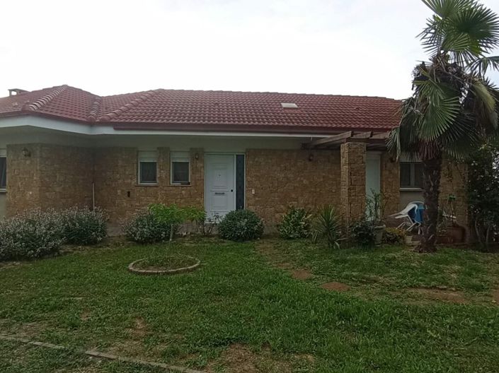 Image No.13-6 Bed Property for sale