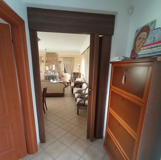 Image No.24-6 Bed Property for sale