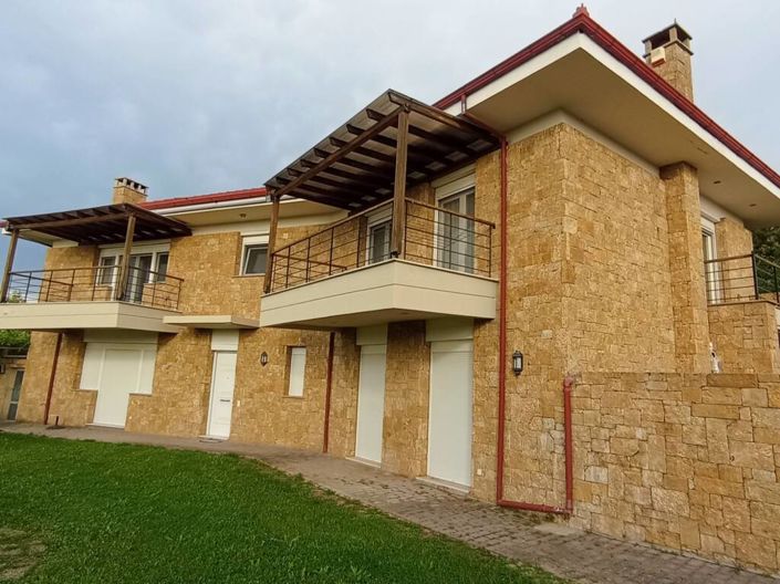 Image No.5-6 Bed Property for sale