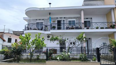 Photo 1 - Cottage 250 m² in Attica