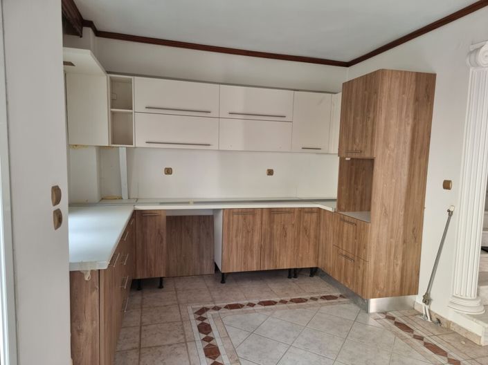 Image No.16-3 Bed Maisonette for sale