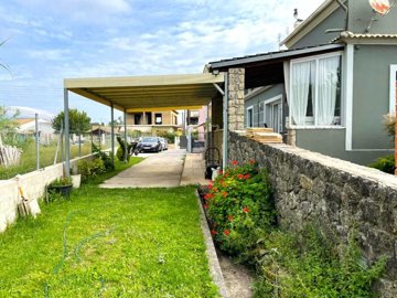 1 - Kontokali, Property