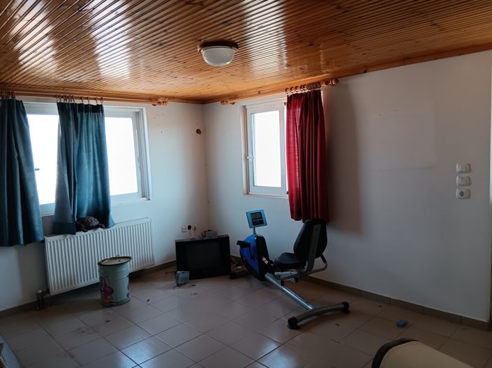 Image No.12-3 Bed Maisonette for sale