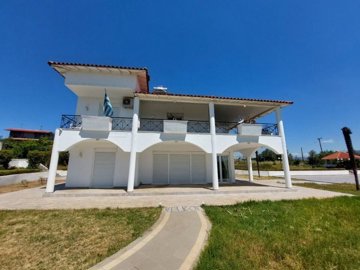 Photo 1 - Cottage 196 m² in Central Macedonia