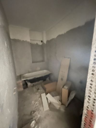 Image No.8-2 Bed Flat for sale