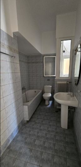 Image No.13-4 Bed Flat for sale