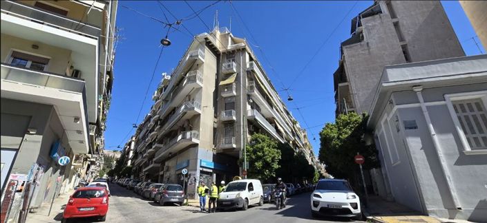 Image No.17-4 Bed Flat for sale