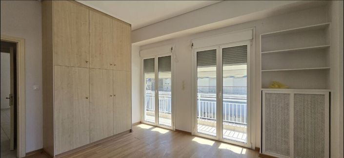 Image No.3-4 Bed Flat for sale