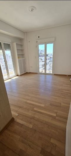 Image No.7-4 Bed Flat for sale