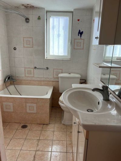 Image No.5-3 Bed Flat for sale