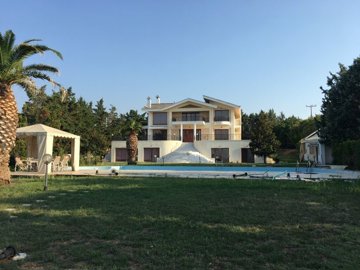 Photo 1 - Villa 1050 m² in Central Macedonia