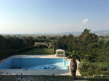Photo 2 - Villa 1050 m² in Central Macedonia