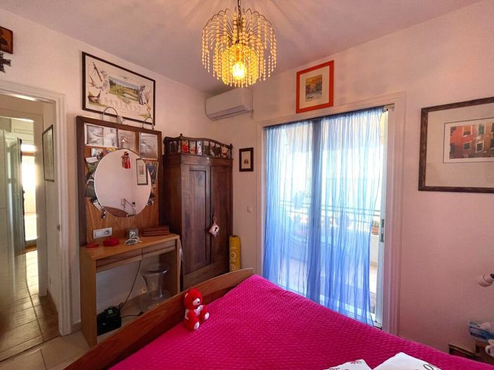 Image No.17-2 Bed Flat for sale