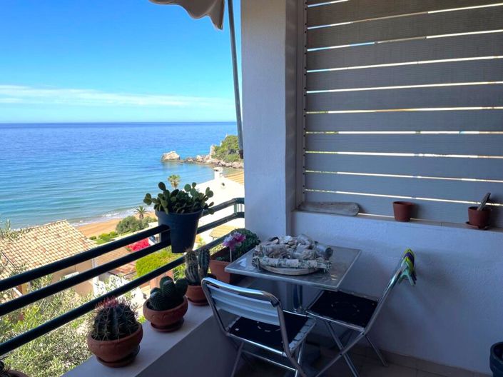 Image No.21-2 Bed Flat for sale