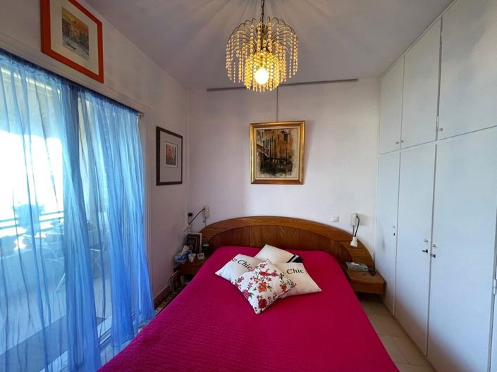Image No.21-2 Bed Flat for sale