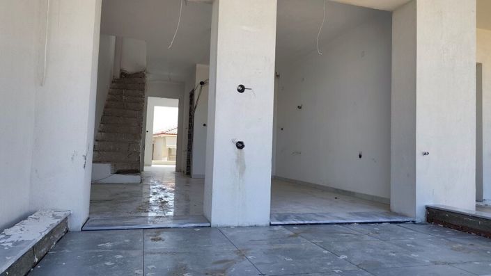 Image No.10-3 Bed Maisonette for sale