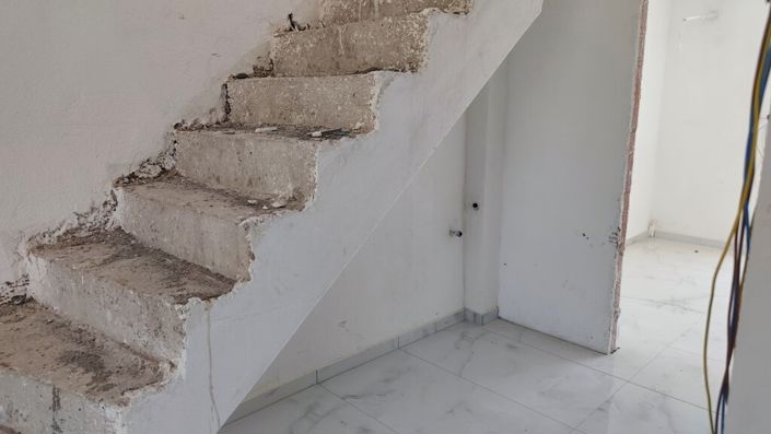Image No.11-3 Bed Maisonette for sale