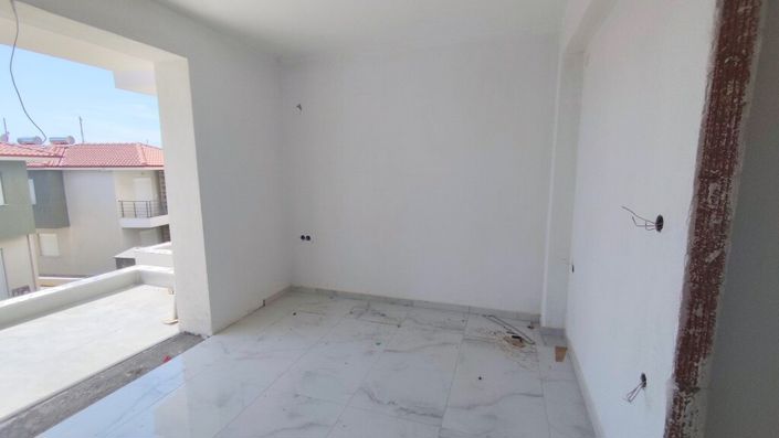 Image No.14-3 Bed Maisonette for sale