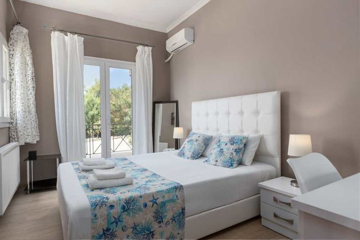 Image No.27-3 Bed Villa for sale