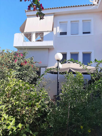 Image No.2-4 Bed Maisonette for sale