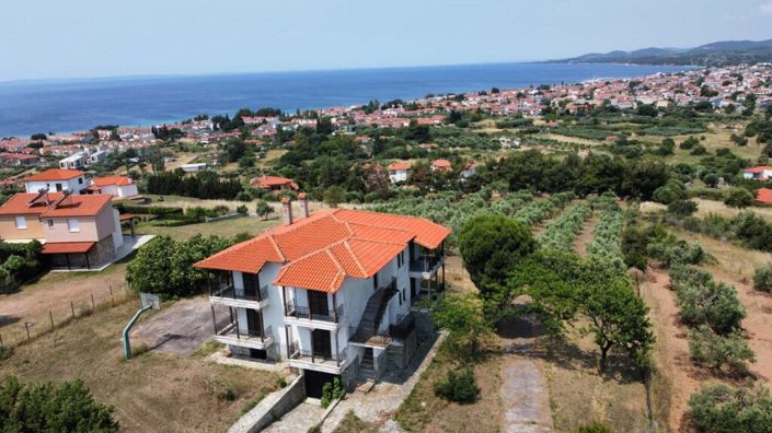 Image No.1-4 Bed Maisonette for sale