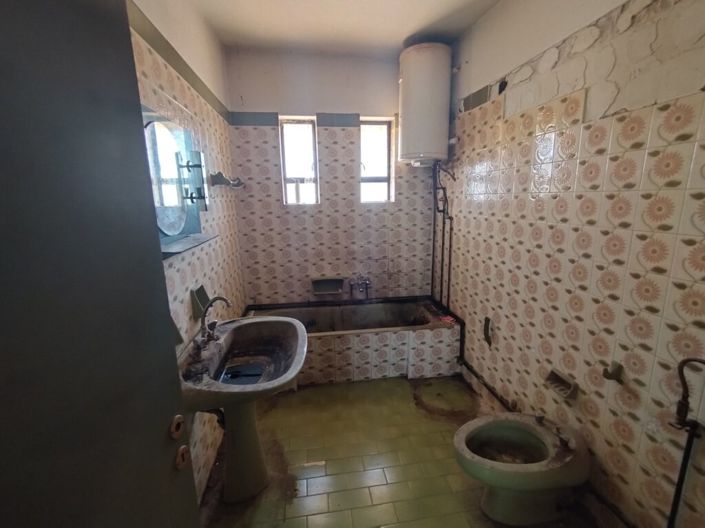 Image No.17-1 Bed Property for sale