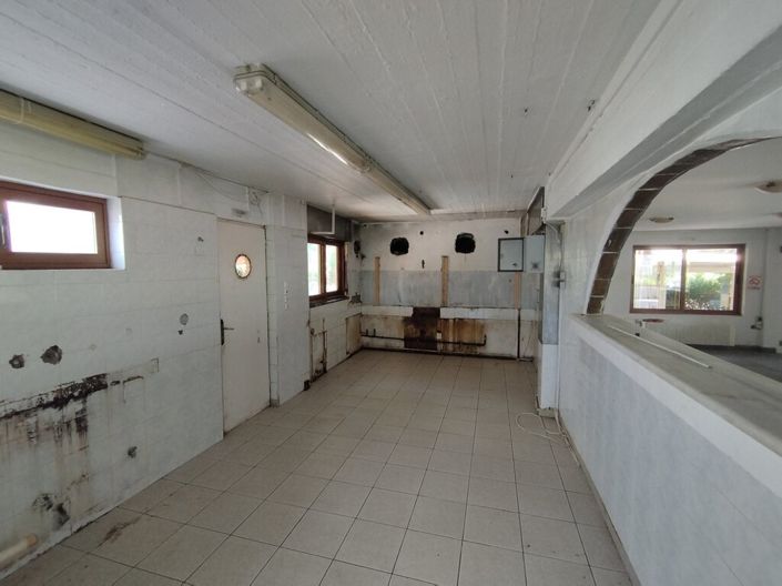 Image No.6-1 Bed Property for sale