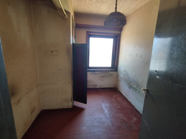 Image No.9-1 Bed Property for sale