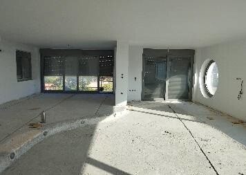 Image No.12-11 Bed Property for sale