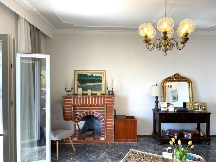 Image No.17-4 Bed Property for sale