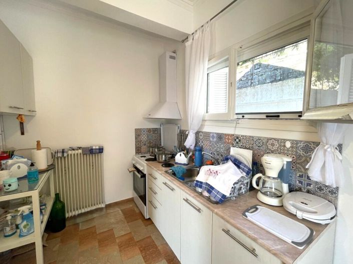 Image No.20-4 Bed Property for sale