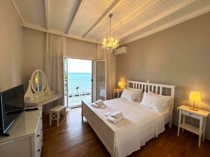 Image No.21-4 Bed Property for sale
