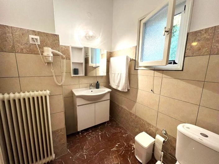 Image No.29-4 Bed Property for sale
