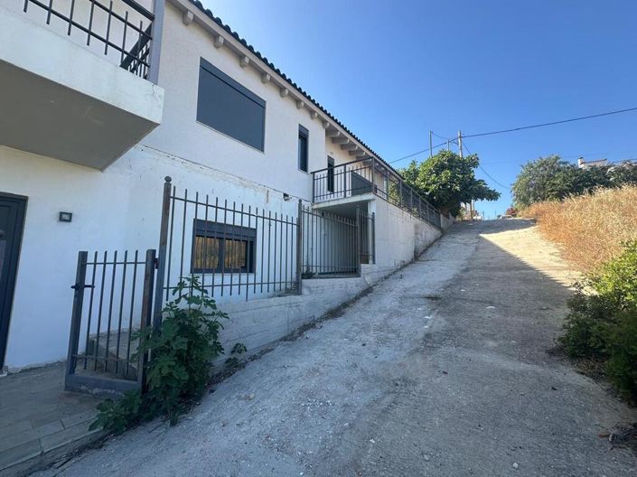 Image No.17-5 Bed Property for sale