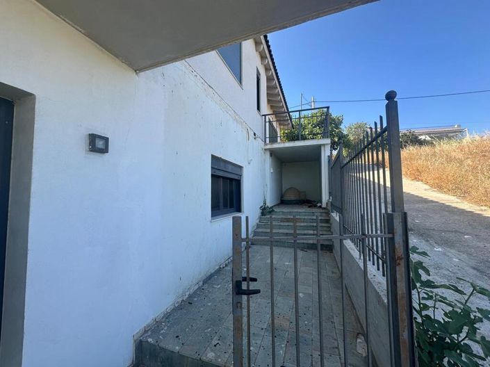 Image No.18-5 Bed Property for sale