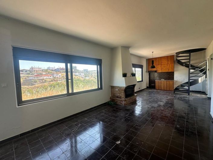 Image No.20-5 Bed Property for sale