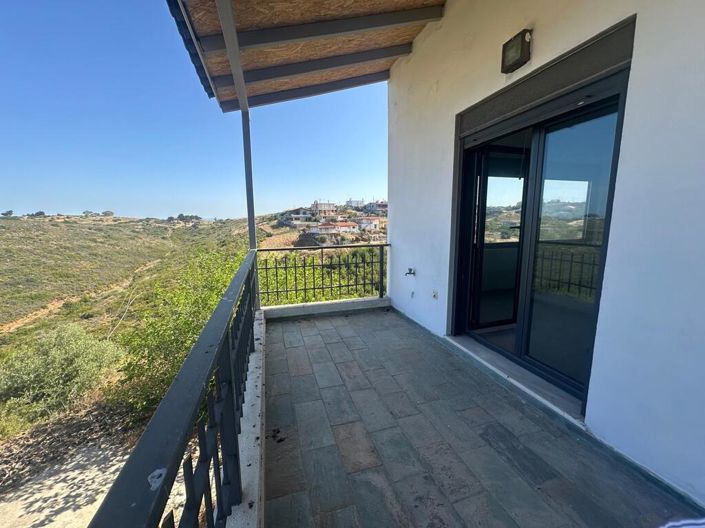 Image No.27-5 Bed Property for sale