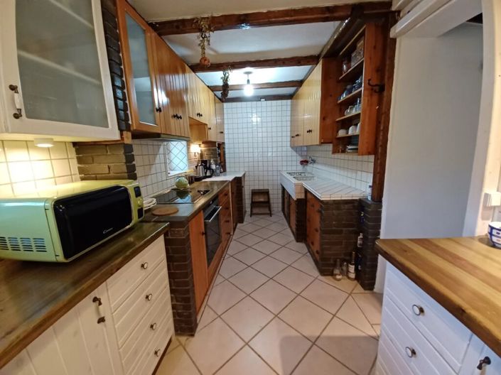 Image No.17-4 Bed Property for sale