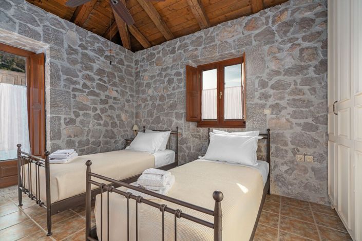 Image No.14-7 Bed Villa for sale