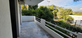 Photo 0