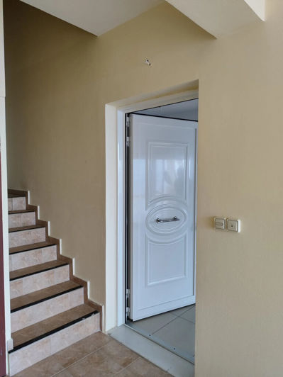 Image No.20-2 Bed Maisonette for sale