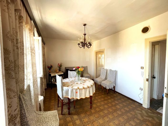 Image No.15-2 Bed Flat for sale