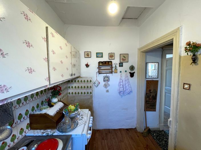 Image No.25-2 Bed Flat for sale