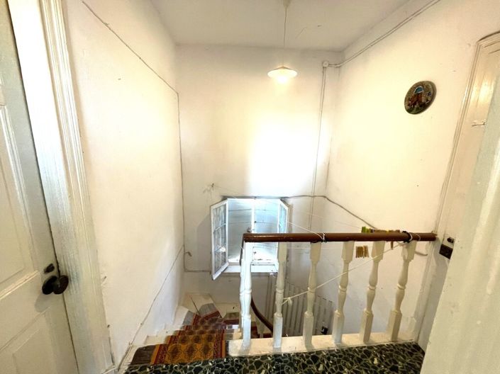 Image No.27-2 Bed Flat for sale