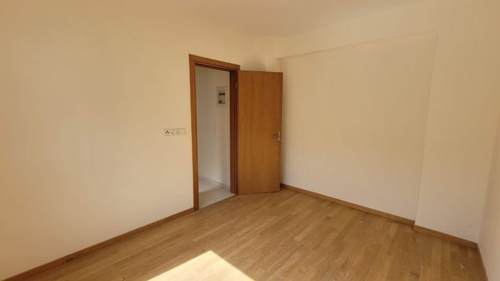 Image No.30-4 Bed Maisonette for sale