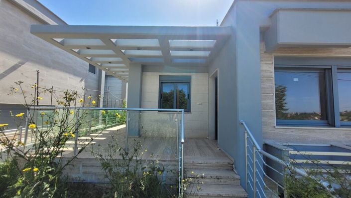 Image No.7-4 Bed Maisonette for sale