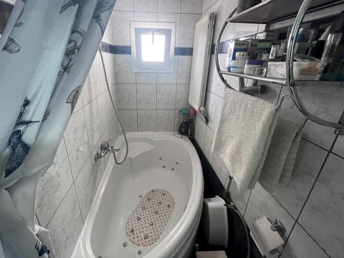 Image No.13-2 Bed Flat for sale